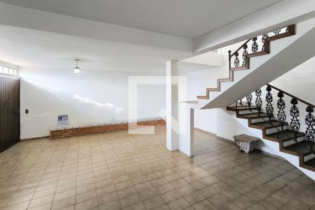Casa à venda com 259m², 3 quartos e 3 vagas Casa à venda com 259m², 3 quartos e 3 vagasÁrea comum - Salão