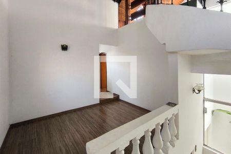 Sala de TV de casa à venda com 3 quartos, 259m² em Jardim Morumbi, Jundiaí