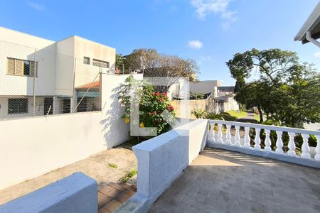 Casa à venda com 259m², 3 quartos e 3 vagas Casa à venda com 259m², 3 quartos e 3 vagasÁrea comum