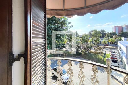 Casa à venda com 259m², 3 quartos e 3 vagas Casa à venda com 259m², 3 quartos e 3 vagasQuarto 2