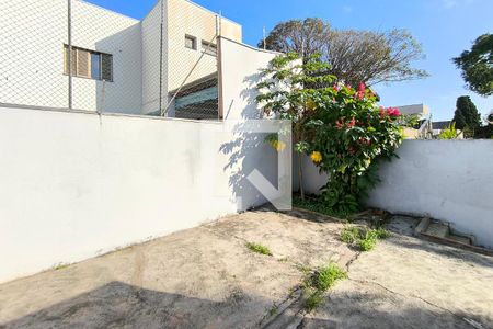 Casa à venda com 259m², 3 quartos e 3 vagas Casa à venda com 259m², 3 quartos e 3 vagasÁrea comum