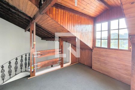 Casa à venda com 259m², 3 quartos e 3 vagas Casa à venda com 259m², 3 quartos e 3 vagasSótão