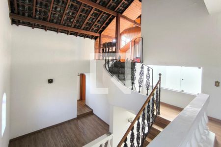 Casa à venda com 259m², 3 quartos e 3 vagas Casa à venda com 259m², 3 quartos e 3 vagasSótão