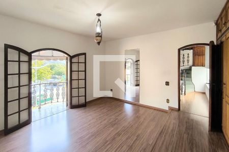 Casa à venda com 259m², 3 quartos e 3 vagas Casa à venda com 259m², 3 quartos e 3 vagasQuarto 1 - Suíte