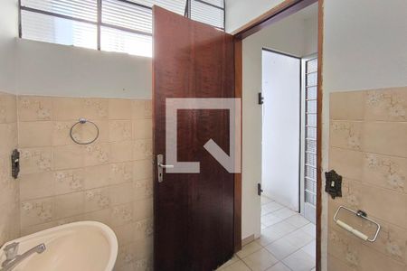 Casa à venda com 259m², 3 quartos e 3 vagas Casa à venda com 259m², 3 quartos e 3 vagasBanheiro 3