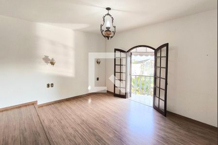 Casa à venda com 259m², 3 quartos e 3 vagas Casa à venda com 259m², 3 quartos e 3 vagasQuarto 1 - Suíte