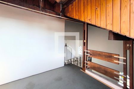 Casa à venda com 259m², 3 quartos e 3 vagas Casa à venda com 259m², 3 quartos e 3 vagasSótão