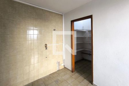 Casa à venda com 259m², 3 quartos e 3 vagas Casa à venda com 259m², 3 quartos e 3 vagasCorredor