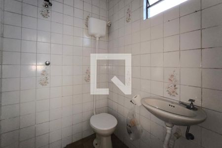 Casa à venda com 259m², 3 quartos e 3 vagas Casa à venda com 259m², 3 quartos e 3 vagasÁrea comum - Salão - Banheiro