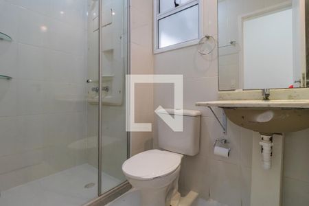 Banheiro Social de apartamento à venda com 2 quartos, 63m² em Jardim Tupanci, Barueri