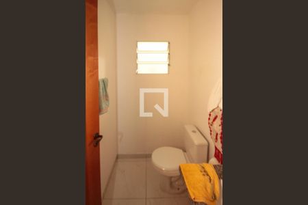 Lavabo de casa de condomínio para alugar com 2 quartos, 90m² em Parque Savoy City, São Paulo