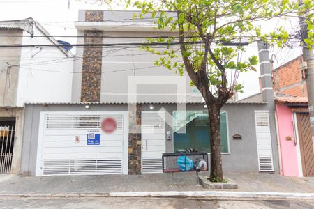 Fachada de casa de condomínio à venda com 2 quartos, 64m² em Vila Costa Melo, São Paulo