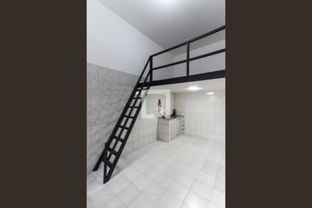 Sala e Cozinha   de kitnet/studio para alugar com 1 quarto, 27m² em Parque Edu Chaves, São Paulo