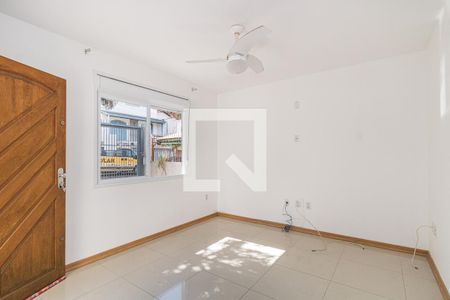 Sala de casa à venda com 2 quartos, 150m² em Jardim Itu, Porto Alegre