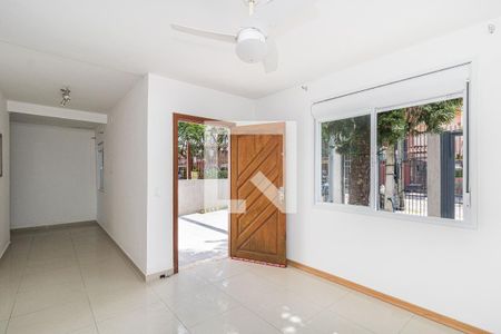 Sala de casa à venda com 2 quartos, 150m² em Jardim Itu, Porto Alegre