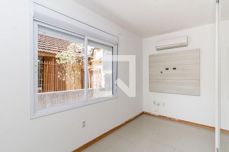 Quarto 2 de casa à venda com 2 quartos, 150m² em Jardim Itu, Porto Alegre