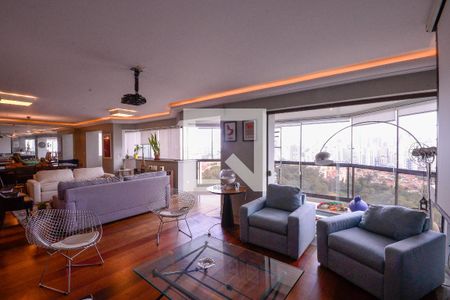 Sala de apartamento à venda com 3 quartos, 250m² em Cambuci, São Paulo