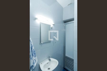 Banheiro  de apartamento à venda com 1 quarto, 25m² em Copacabana, Rio de Janeiro