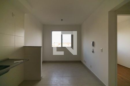 Sala de apartamento para alugar com 2 quartos, 32m² em Parque Munhoz, São Paulo