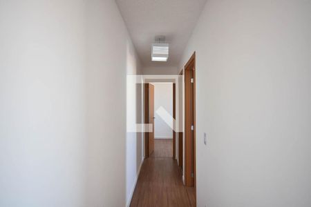 Corredor de apartamento para alugar com 2 quartos, 43m² em Parque Reboucas, São Paulo