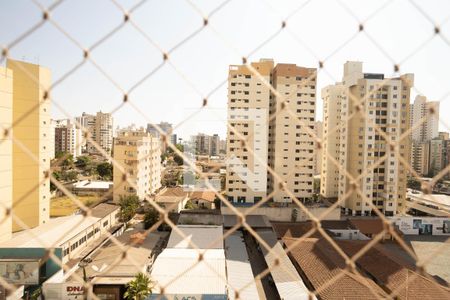 Vista da Sala de apartamento para alugar com 4 quartos, 99m² em Setor Bueno, Goiânia