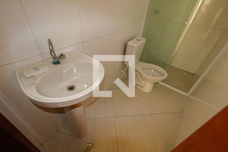 Banheiro de apartamento para alugar com 1 quarto, 40m² em Jardim Santo Antônio, Santo André