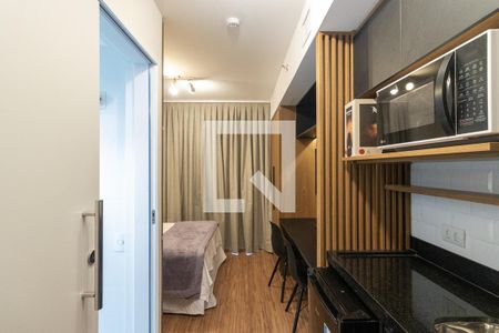 Sala/Quarto/Cozinha de kitnet/studio para alugar com 1 quarto, 21m² em Indianópolis, São Paulo