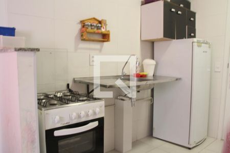 Sala/Cozinha de apartamento à venda com 2 quartos, 32m² em Vila Carmosina, São Paulo