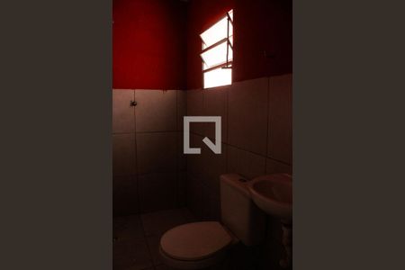 Casa para alugar com 30m², 1 quarto e sem vaga Casa para alugar com 30m², 1 quarto e sem vagaBanheiro