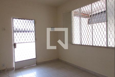 Sala de casa para alugar com 2 quartos, 80m² em Campo Grande, Rio de Janeiro