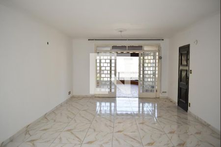 Sala de casa para alugar com 4 quartos, 239m² em Jardim Virginia Bianca, São Paulo