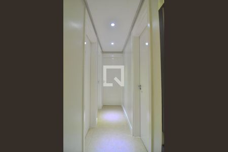Corredor de apartamento à venda com 3 quartos, 65m² em Igara, Canoas