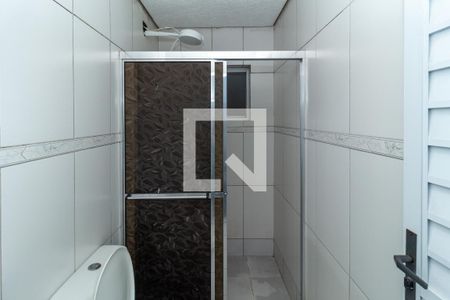 Banheiro de kitnet/studio para alugar com 1 quarto, 30m² em Alto do Pari, São Paulo