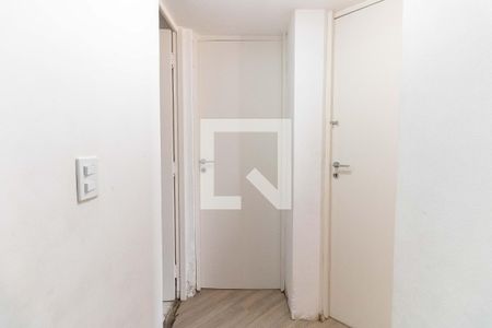 Corredor de apartamento à venda com 3 quartos, 72m² em Jardim Luanda, São Paulo