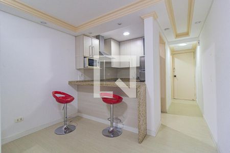 Sala de kitnet/studio para alugar com 1 quarto, 25m² em Centro Cívico, Curitiba