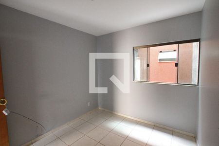 Quarto 2 de casa para alugar com 3 quartos, 90m² em Residencial Center Ville, Goiânia