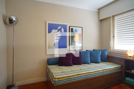 Quarto 1 de apartamento para alugar com 2 quartos, 71m² em São João, Porto Alegre