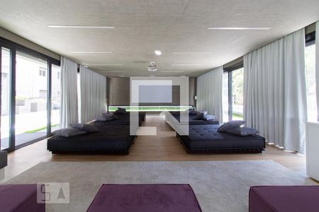 Studio à venda com 40m², 1 quarto e 1 vaga Studio à venda com 40m², 1 quarto e 1 vagaCinema