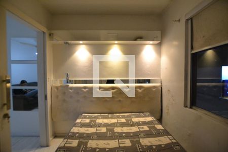 Quarto 1 de apartamento para alugar com 2 quartos, 60m² em Teresópolis, Porto Alegre