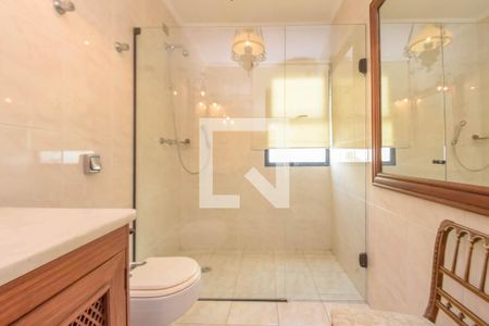 Apartamento à venda com 370m², 3 quartos e 2 vagas Apartamento à venda com 370m², 3 quartos e 2 vagasBanheiro social 2