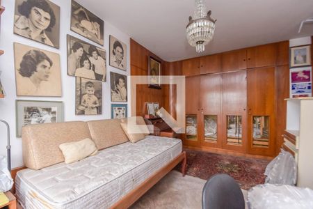 Apartamento à venda com 370m², 3 quartos e 2 vagas Apartamento à venda com 370m², 3 quartos e 2 vagasQuarto 2 - Suíte