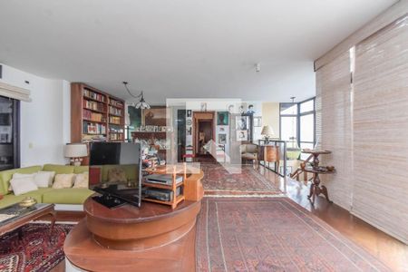 Apartamento à venda com 370m², 3 quartos e 2 vagas Apartamento à venda com 370m², 3 quartos e 2 vagasSala da cobertura