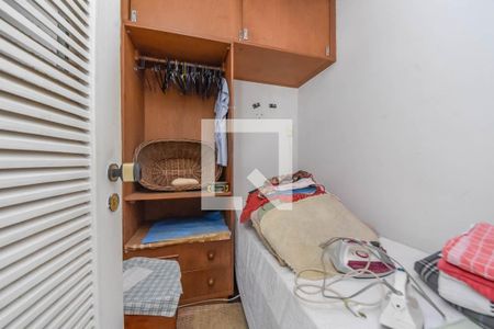 Apartamento à venda com 370m², 3 quartos e 2 vagas Apartamento à venda com 370m², 3 quartos e 2 vagasQuarto de Serviço 1