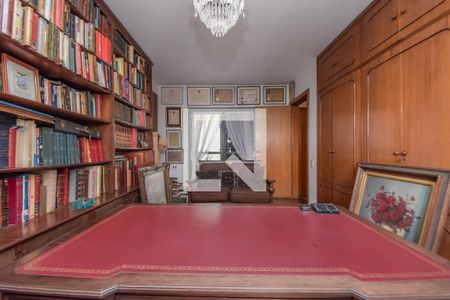 Apartamento à venda com 370m², 3 quartos e 2 vagas Apartamento à venda com 370m², 3 quartos e 2 vagasQuarto 3 - Escritório