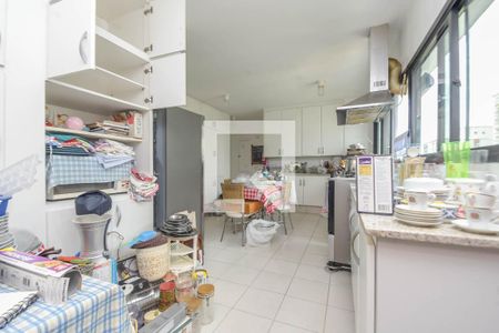 Apartamento à venda com 370m², 3 quartos e 2 vagas Apartamento à venda com 370m², 3 quartos e 2 vagasCozinha