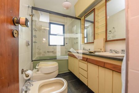 Apartamento à venda com 370m², 3 quartos e 2 vagas Apartamento à venda com 370m², 3 quartos e 2 vagasBanheiro Social 1