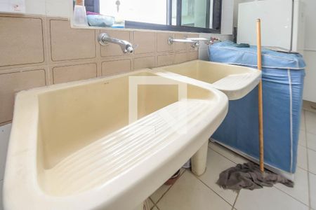 Apartamento à venda com 370m², 3 quartos e 2 vagas Apartamento à venda com 370m², 3 quartos e 2 vagasÁrea de Serviço