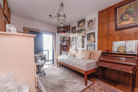 Apartamento à venda com 370m², 3 quartos e 2 vagas Apartamento à venda com 370m², 3 quartos e 2 vagasQuarto 2 - Suíte