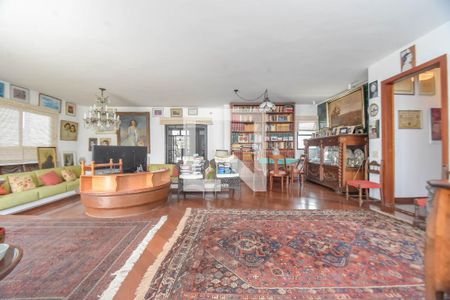 Apartamento à venda com 370m², 3 quartos e 2 vagas Apartamento à venda com 370m², 3 quartos e 2 vagasSala da cobertura