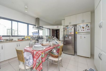 Apartamento à venda com 370m², 3 quartos e 2 vagas Apartamento à venda com 370m², 3 quartos e 2 vagasCozinha